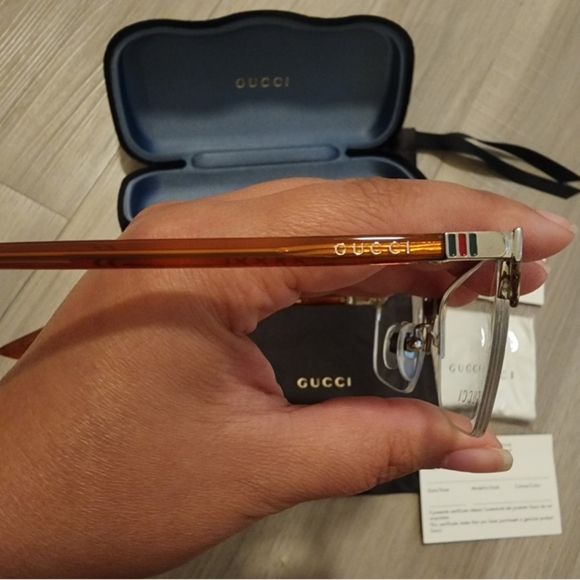 GUCCI WOMEN EYEGLASSES - Picture 8 of 10